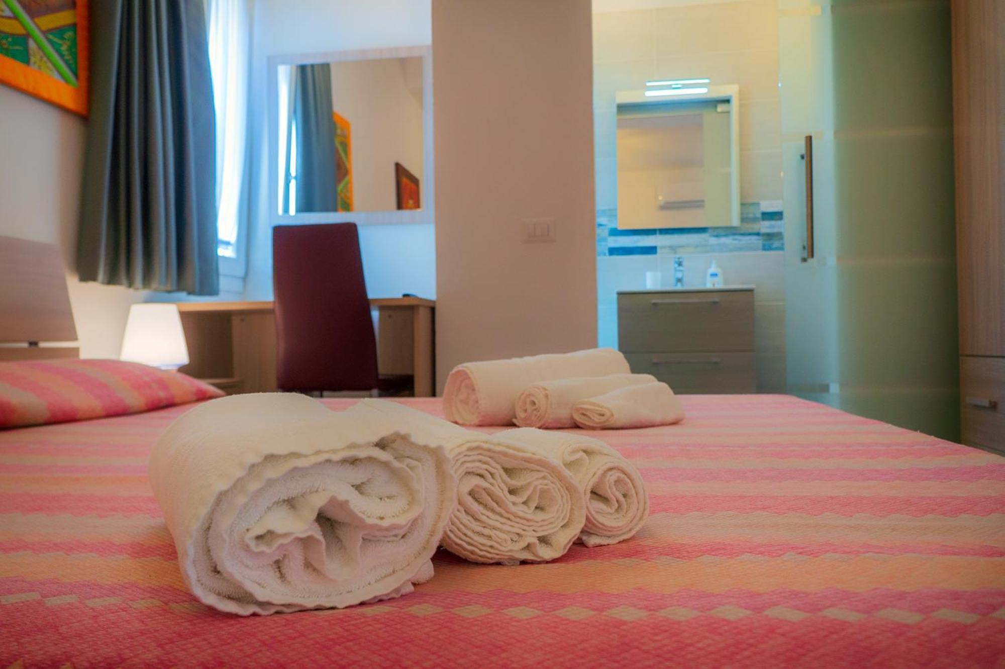 Sardiniarooms Tortoli Old Town Δωμάτιο φωτογραφία